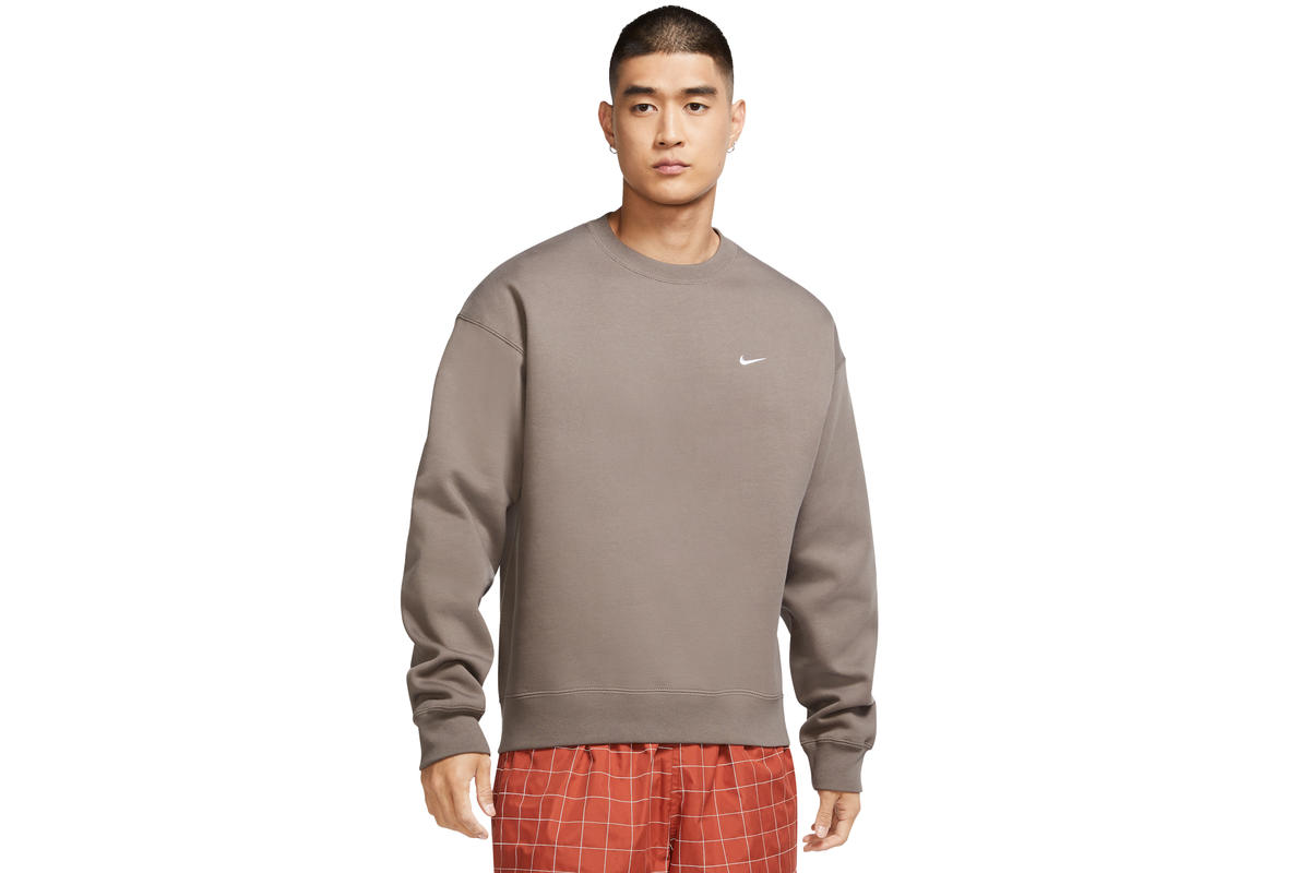 Olive grey 2025 nike crewneck